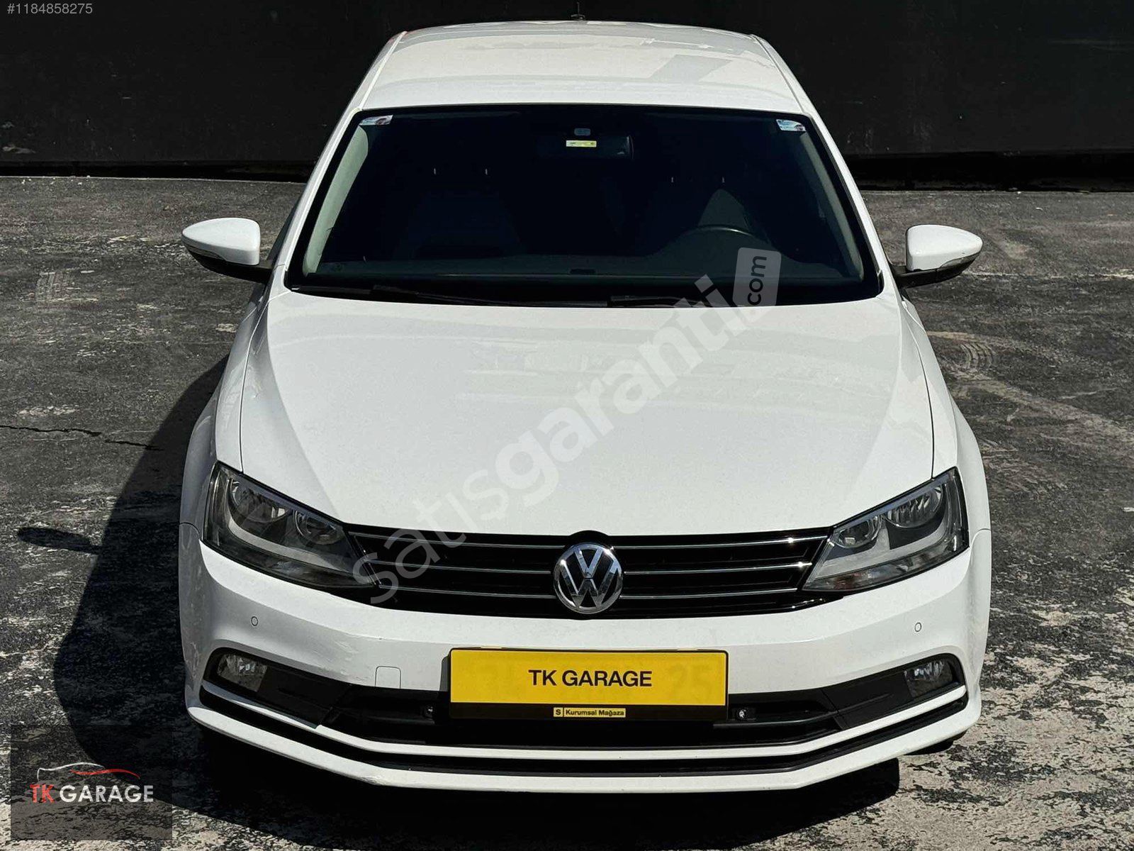 300.000 TL PEŞİNATLA ELDEN VADELİ BOYASIZ DSG 2015 JETTA
