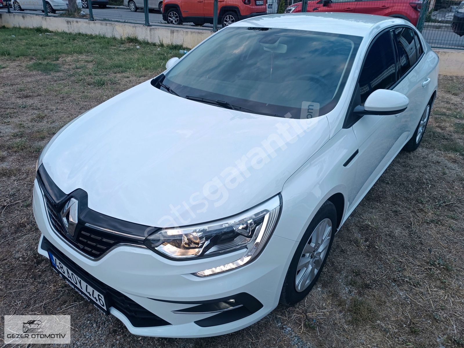 2023 MEGANE JOY COMFORT BENZİN OTOMATİK (%20 FATURALIDIR)....