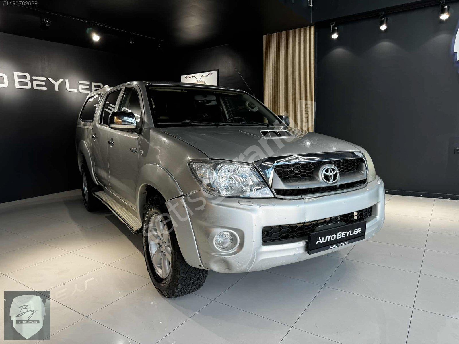 AUTO BEYLER HİLUX ELEGANT OTOMATİK 4x4