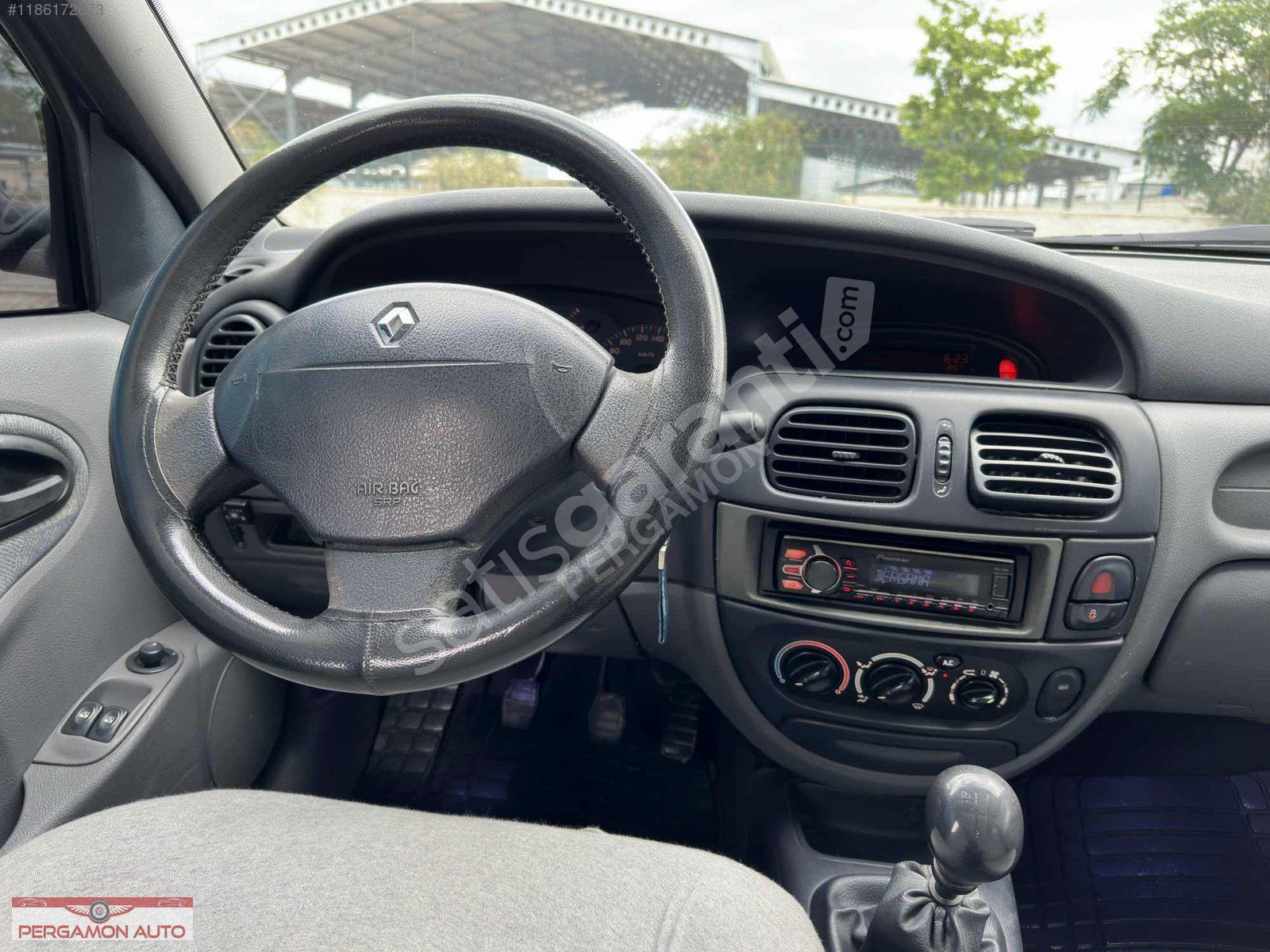\\2000\\1.6 16 Walf\\Full Extralı\\Yeni Muayene\\Renault Magane1