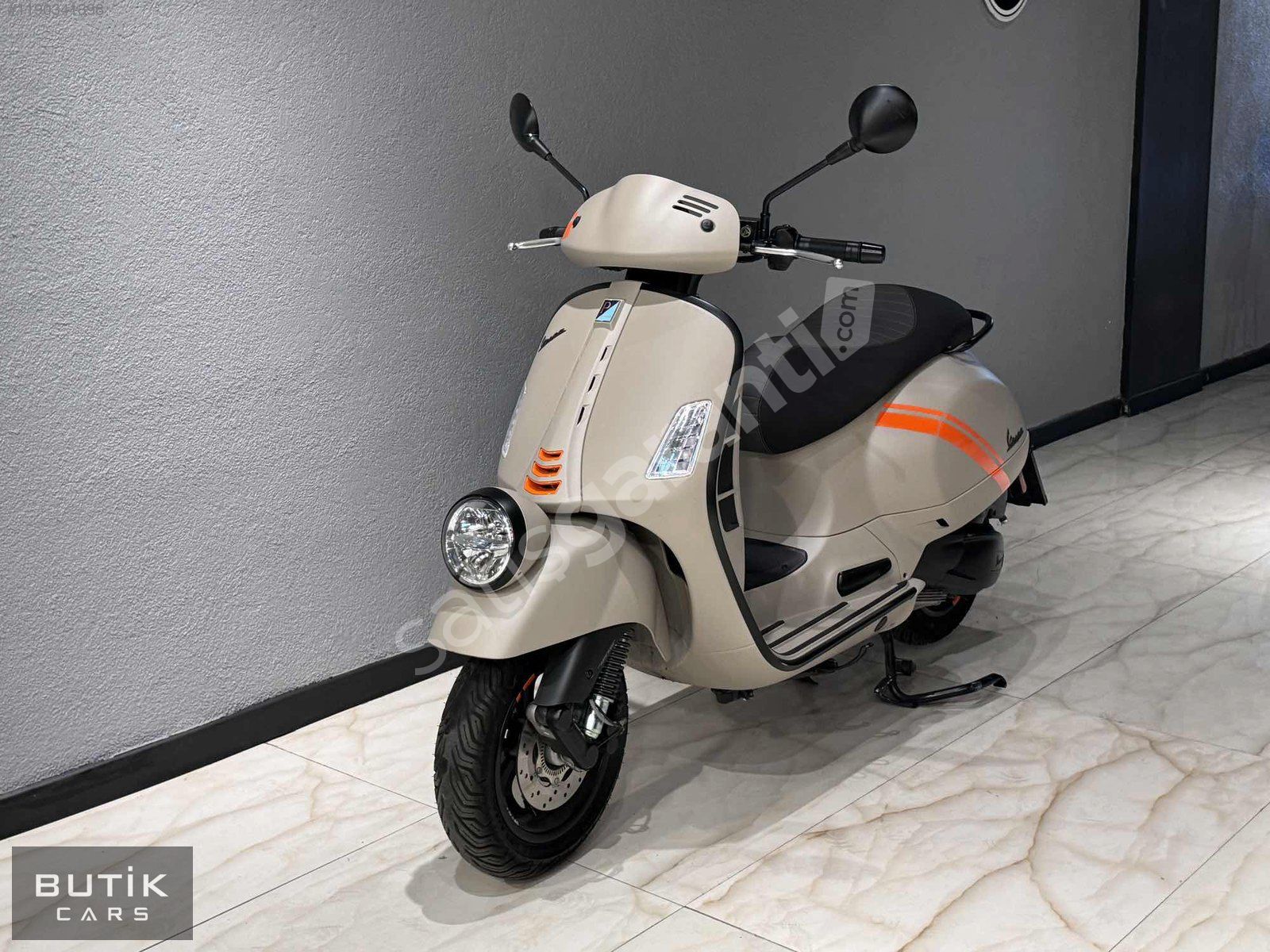 BUTİK CARS - 2023 VESPA GTV 300 İE - BEJ HATASIZ