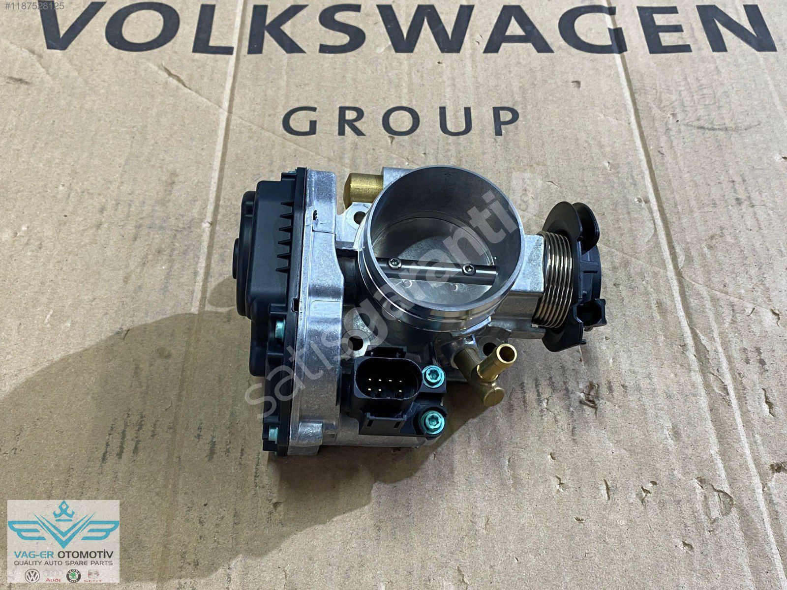 PASSAT B4 1.6 MOTOR GAZ BOĞAZ KELEBEĞİ KELEBEK 037133064D