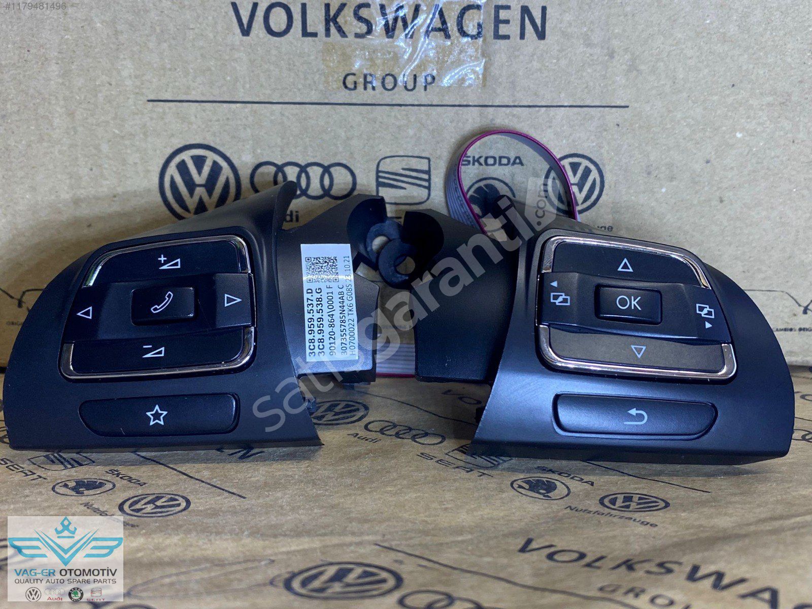 PASSAT B7 2011-2014 SAĞ SOL DİREKSİYON TUŞU TUŞ KOMPL 3C8959538G