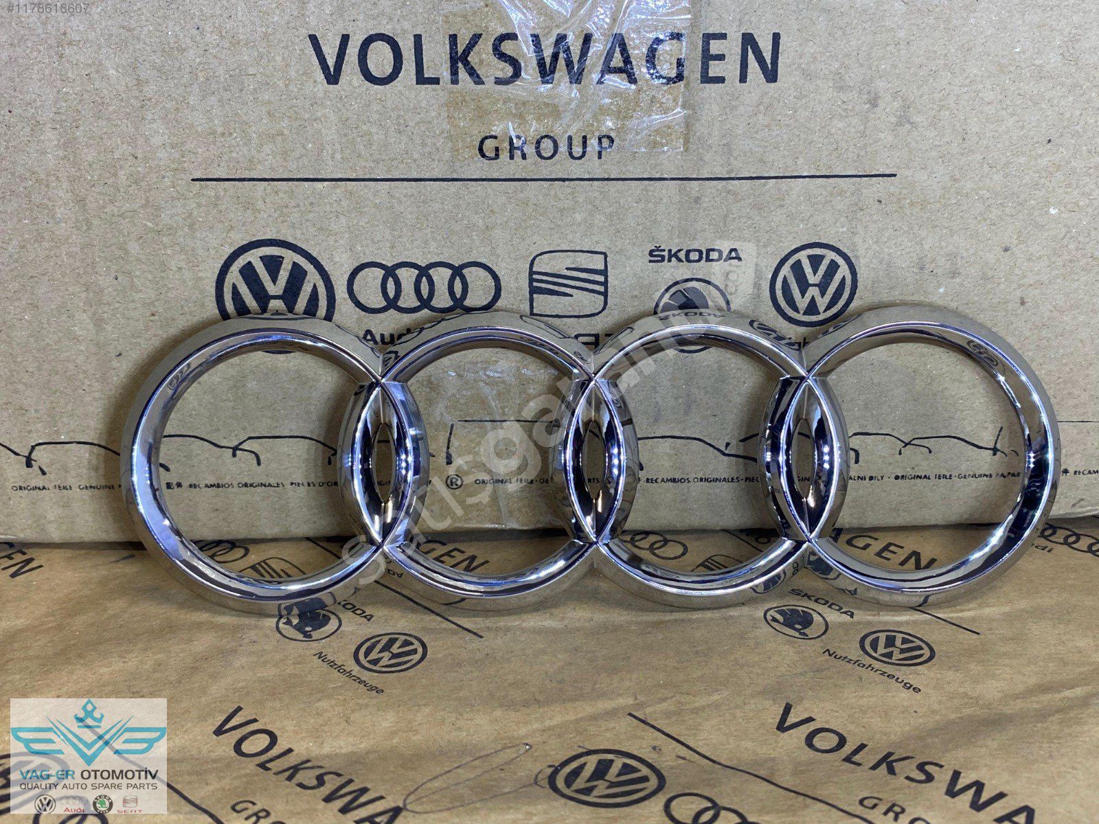 AUDİ Q3 Q5 Q7 RSQ3 RS6 RS7 ARKA BAGAJ ARMASI LOGOSU 8E9853742