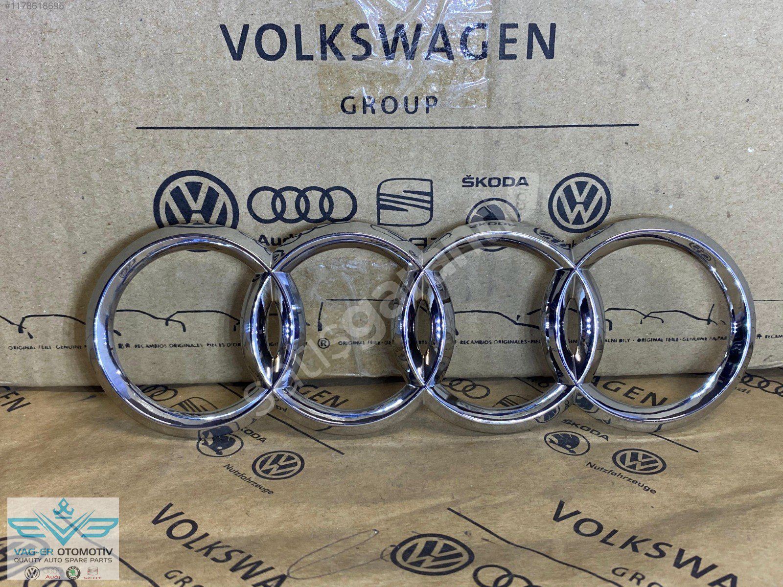 AUDİ Q3 Q5 Q7 RSQ3 RS6 RS7 ARKA BAGAJ ARMASI LOGOSU İŞARETİ