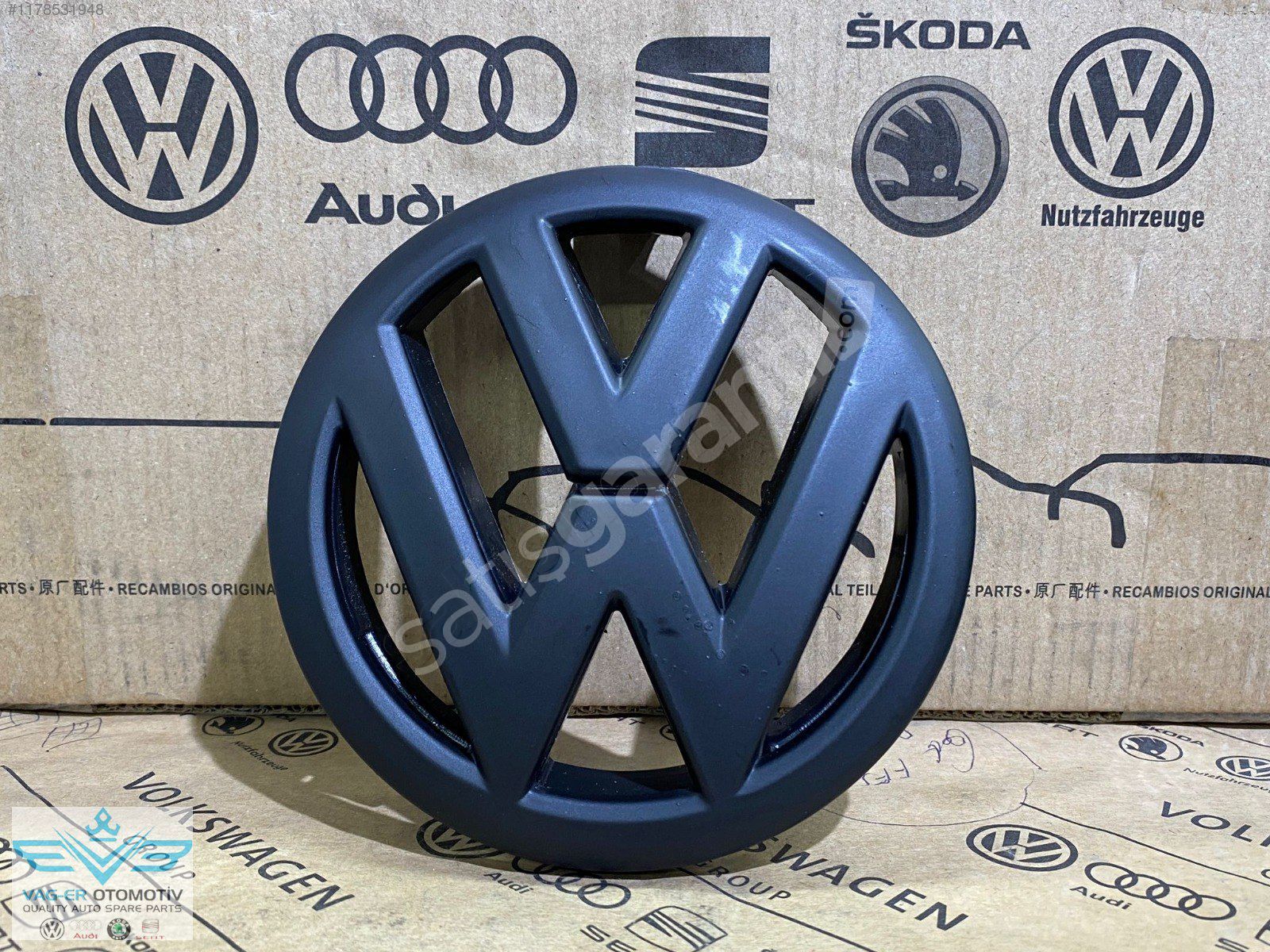 VW POLO 2010 ÖN PANJUR ARMASI LOGOSU AMBLEM SİYAH