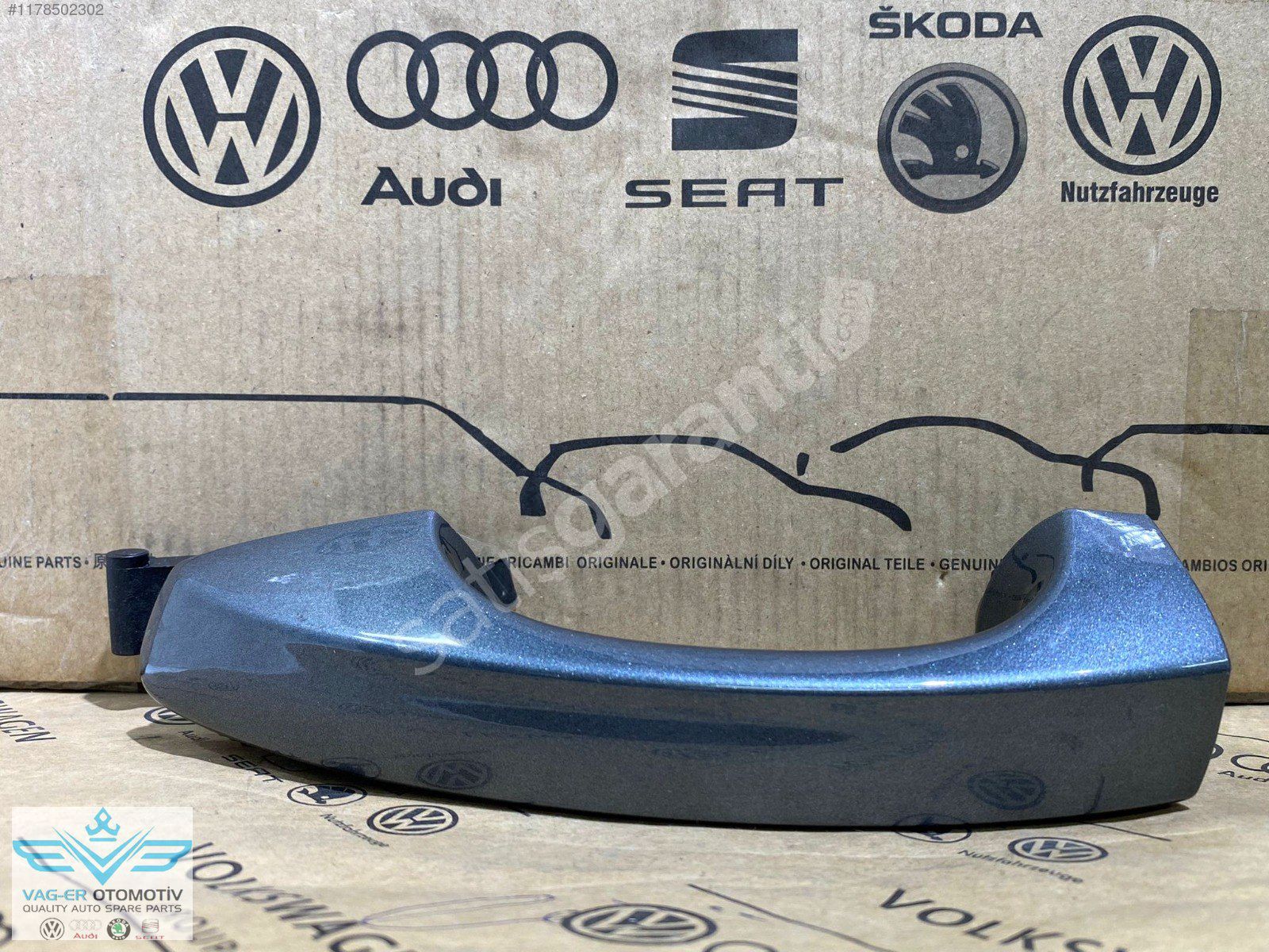 AUDİ Q3 2012-2018 ARKA SOL DIŞ KAPI AÇMA KOLU KOL TUTAMAK TUTAM