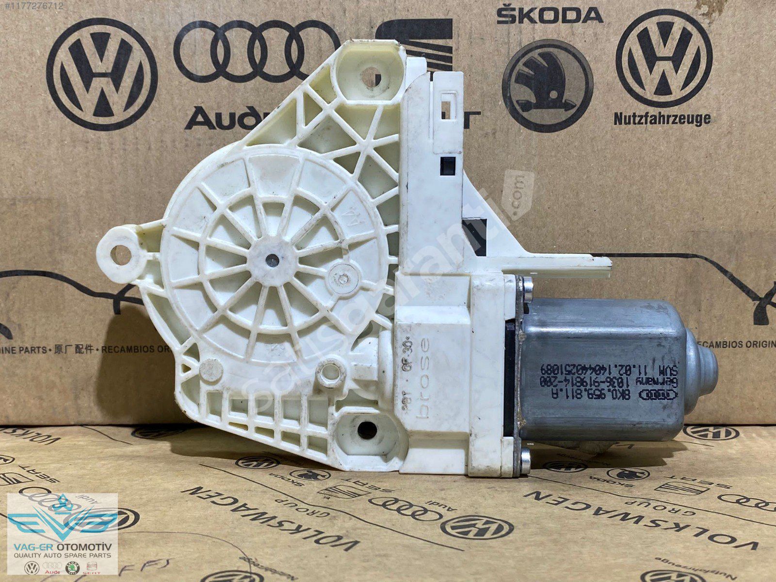 A1 2011-2018 ARKA SOL CAM KALDIRMA İNDİRME MOTORU 8K0959811A