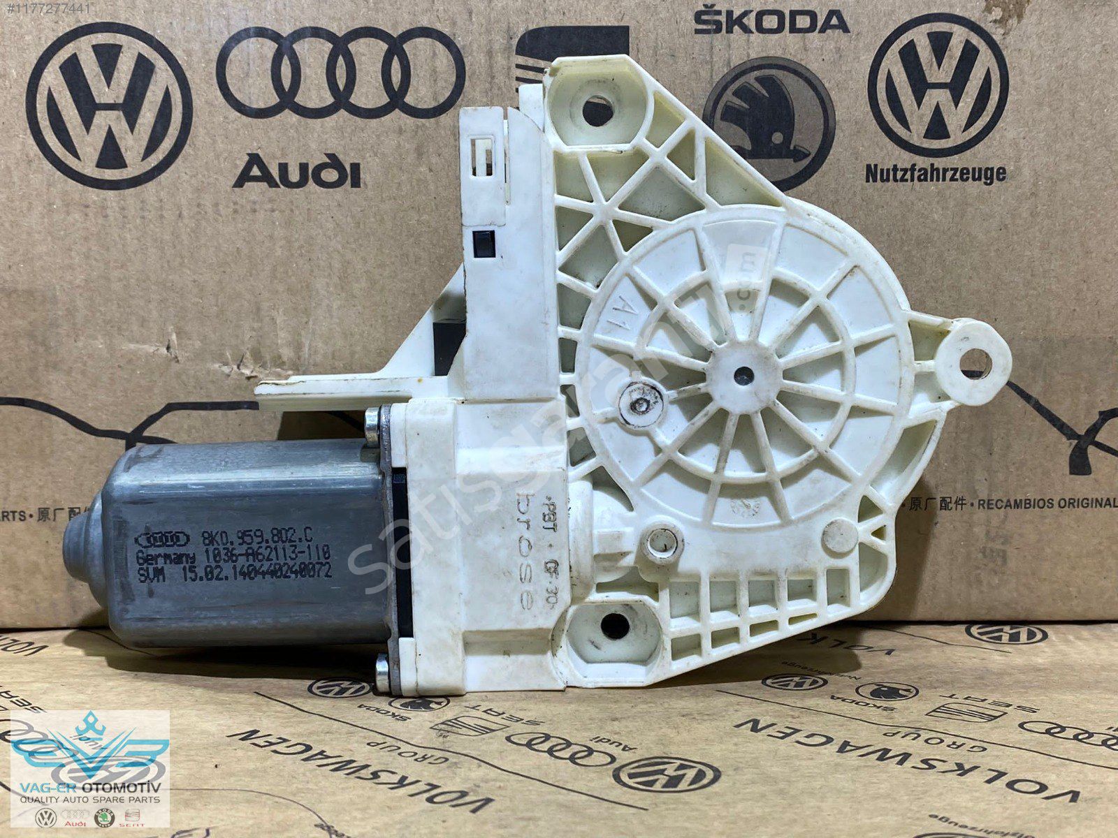 A1 2011-2018 ÖN SAĞ CAM KALDIRMA İNDİRME MOTORU MOTOR 8K0959802C
