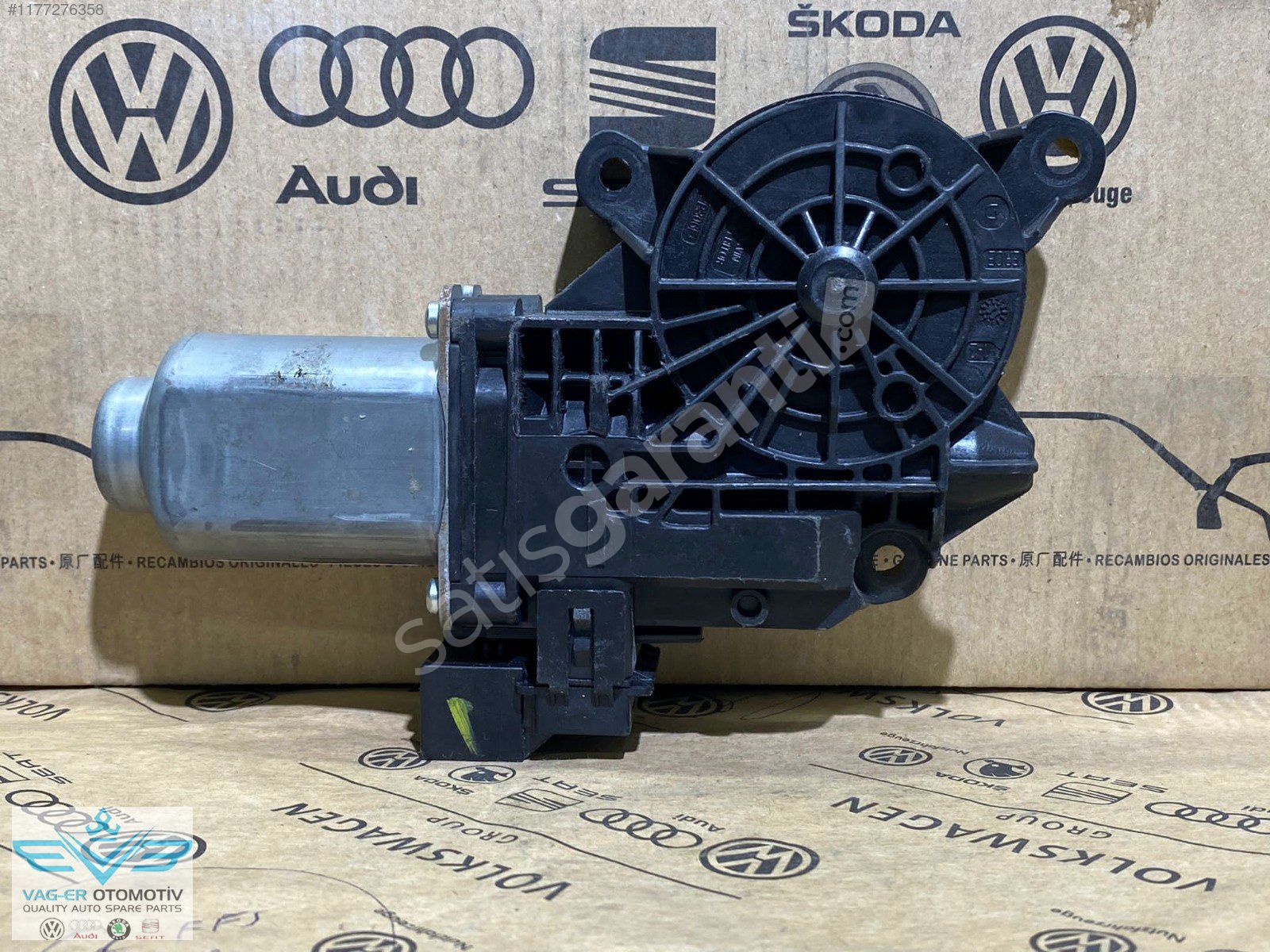 TRANSPORTER T7 2015-2018 SAĞ CAM MOTORU MEKANİZMASI 7E0959802J