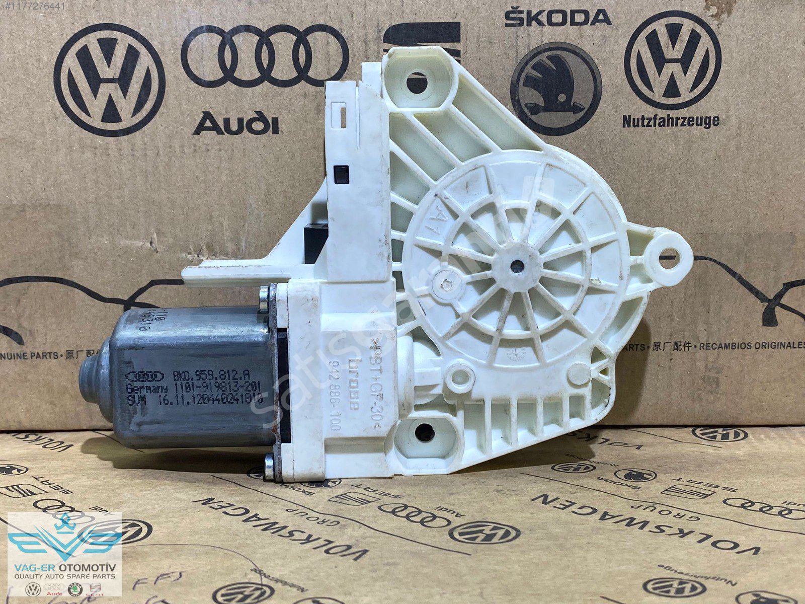 Q3 2012-2018 ARKA SAĞ CAM KALDIRMA İNDİRME MOTORU 8K0959812A