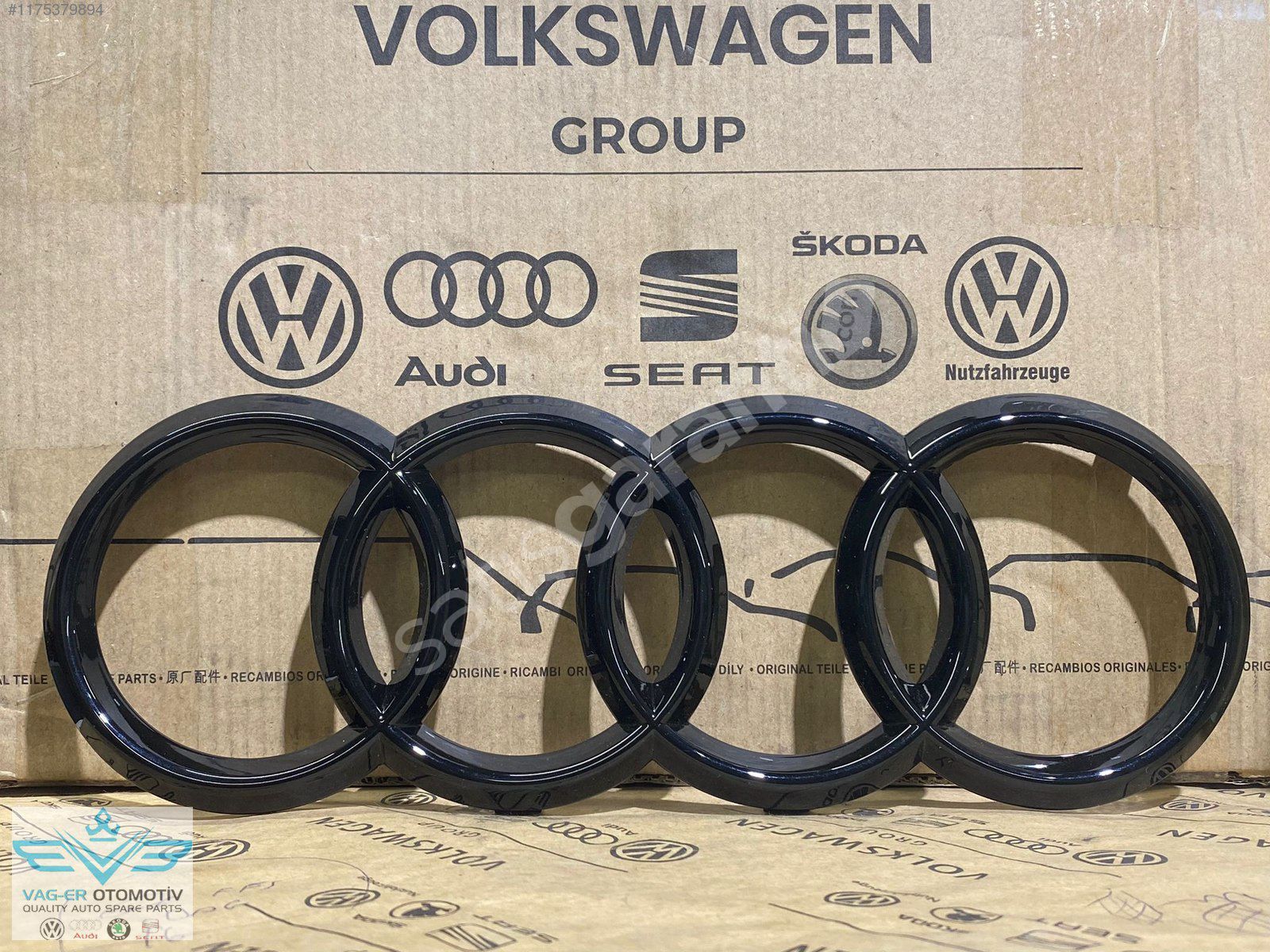 AUDİ Q5 2013-2017 ÖN PANJUR ARMASI LOGOSU İŞARETİ PİYANO BLACK