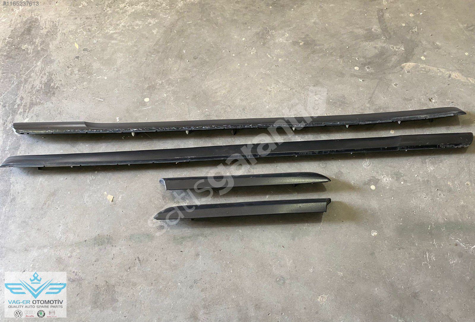 VW SCİROCCO ÖN SAĞ KAPI ÇITASI ÇITA TAKIM SET 1K8854940 / HATASI