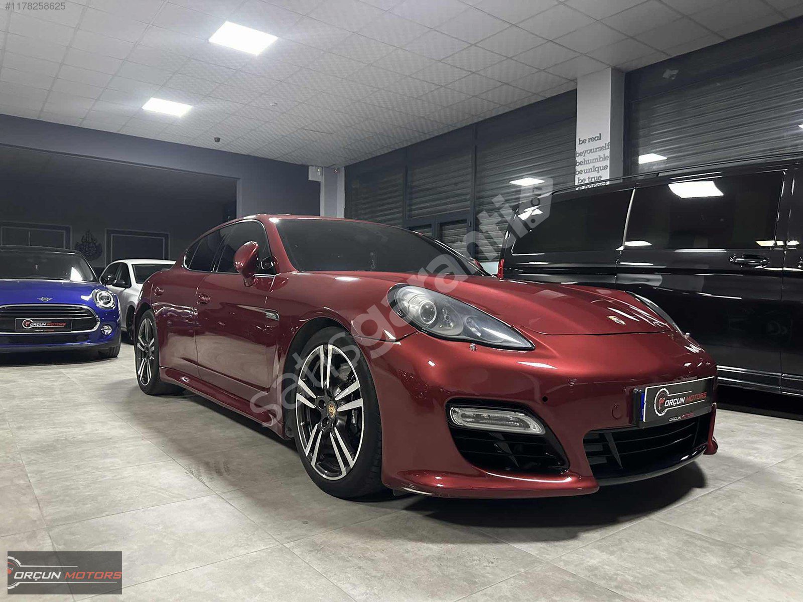 OrçunMotors BAYİ PORSCHE PANAMERA 4 İÇ DIŞ ÖZEL RENK FULL