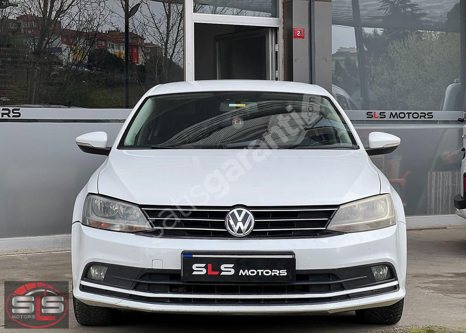 SLS - JETTA 1.6 TDI DEĞİŞENSİZ İLK SAHİP TRENDLİNE