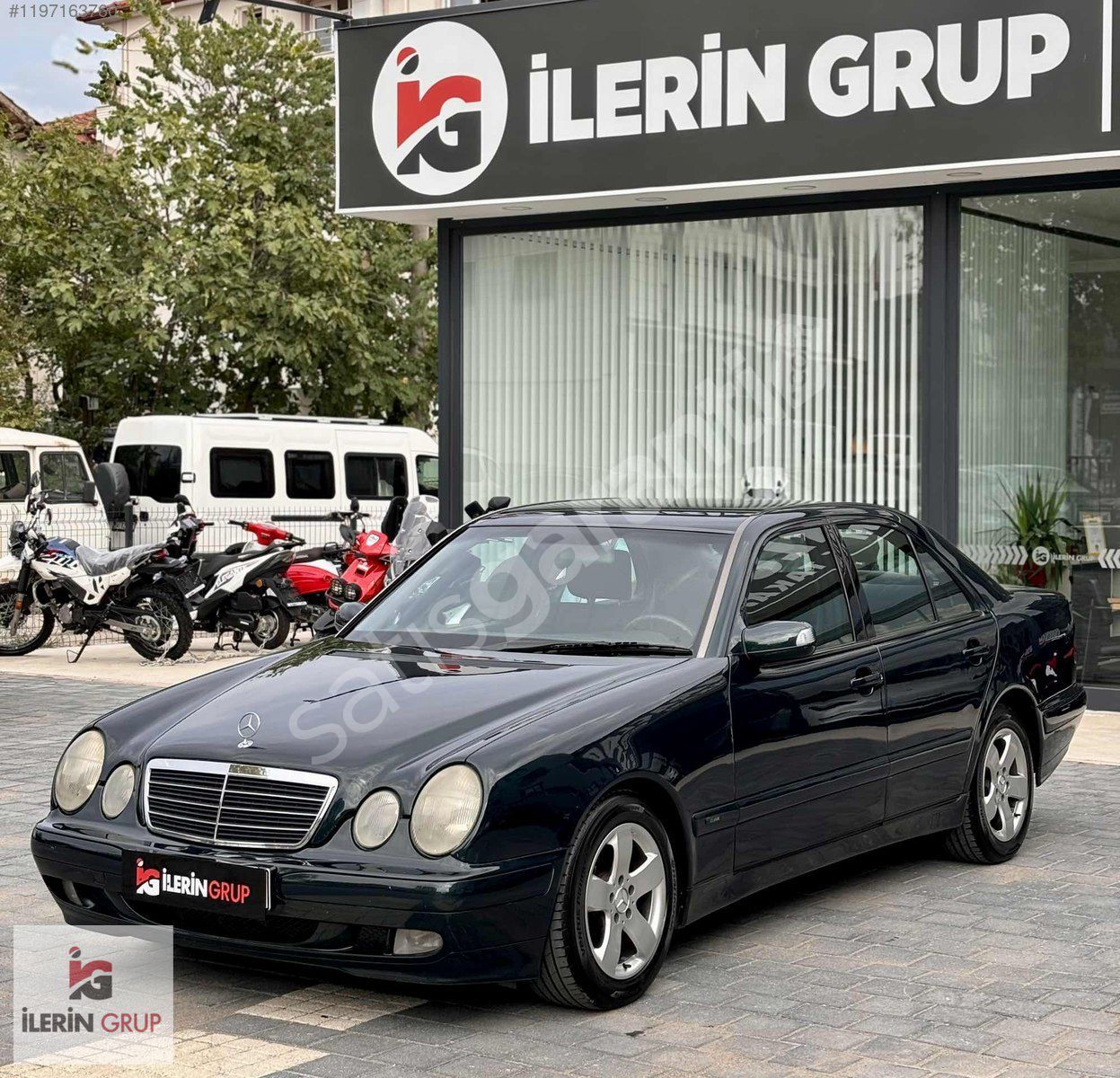 DEĞİŞENSİZ MAKYAJLI KASA E220