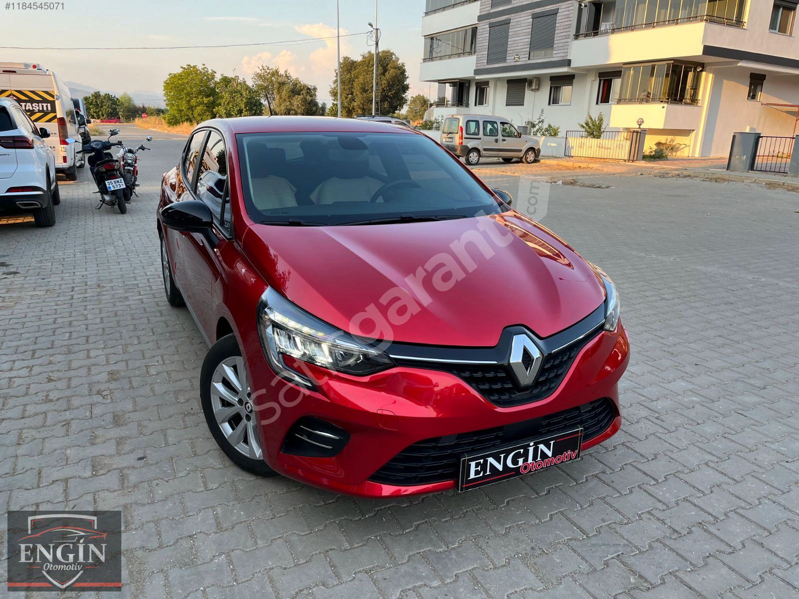 ENGİN OTOMOTİV'DEN DEĞİŞENSİZ BOYASIZ GARANTİLİ CLİO