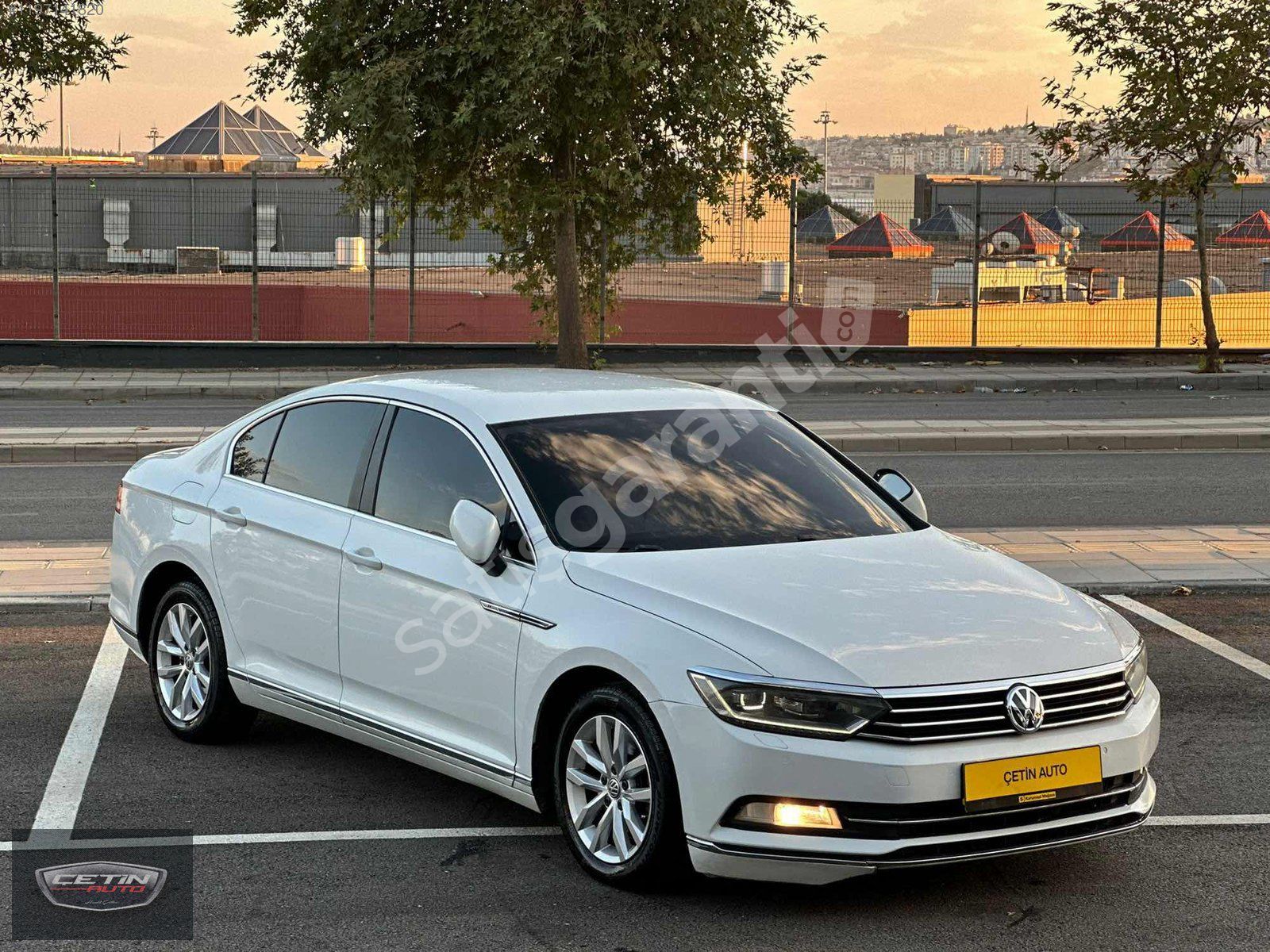 ÇETİN AUTO'DAN HATASIZ BOYASIZ DEĞİŞENSİZ 1.6 DSG PASSAT