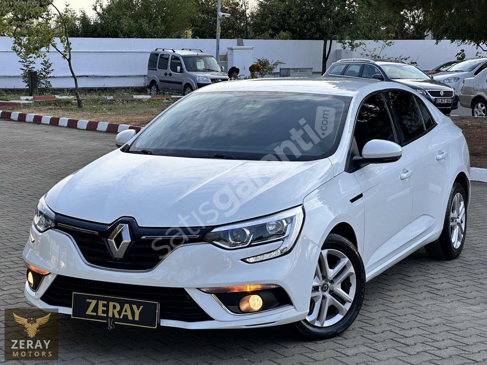ZERAY'dan 2020 HATASIZ BOYASIZ 1.5BLUE dCı OTOMATİK MEGANE