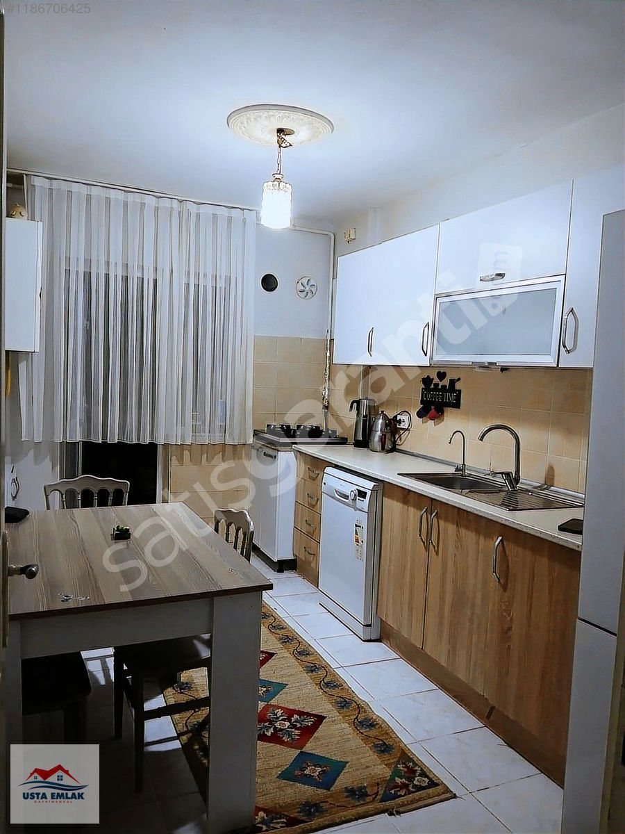 HADIMKÖY TOKİ KONUTLARINDA SATILIK 132 M2 LÜKS DAİRE