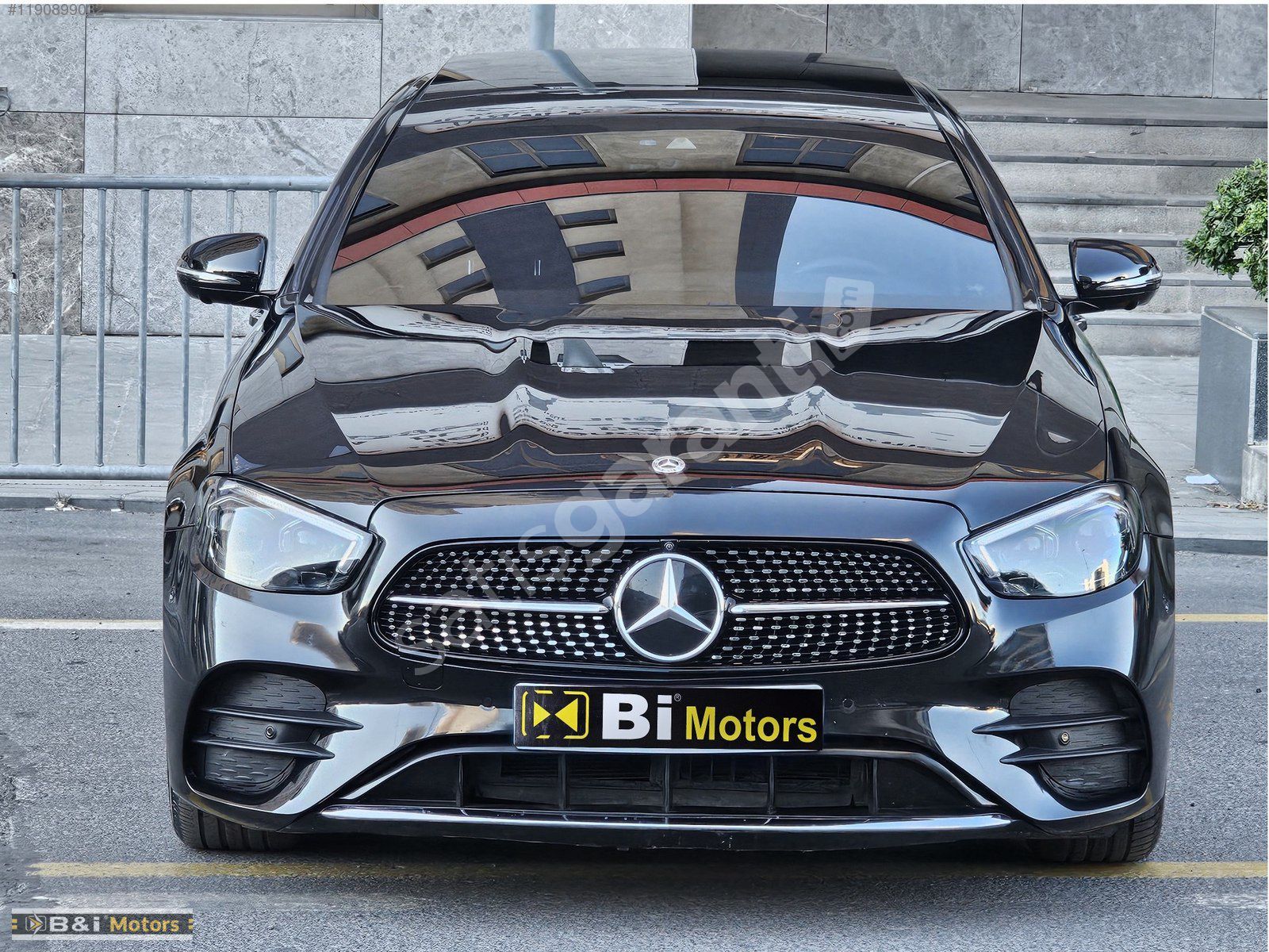 Bİ MOTORS'TAN 2023 MERCEDES E200D AMG 19.000 KM