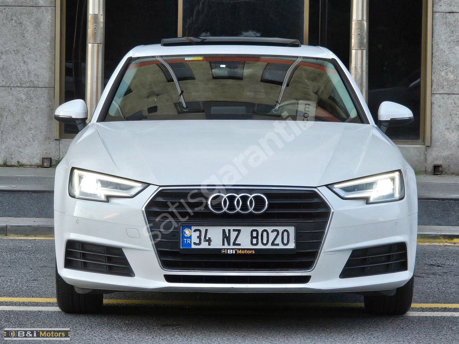 Bİ MOTORS'TAN AUDİ A4 SUNROOF/MATRİX/KAYAR/YETKİLİ SERVİS 93KM