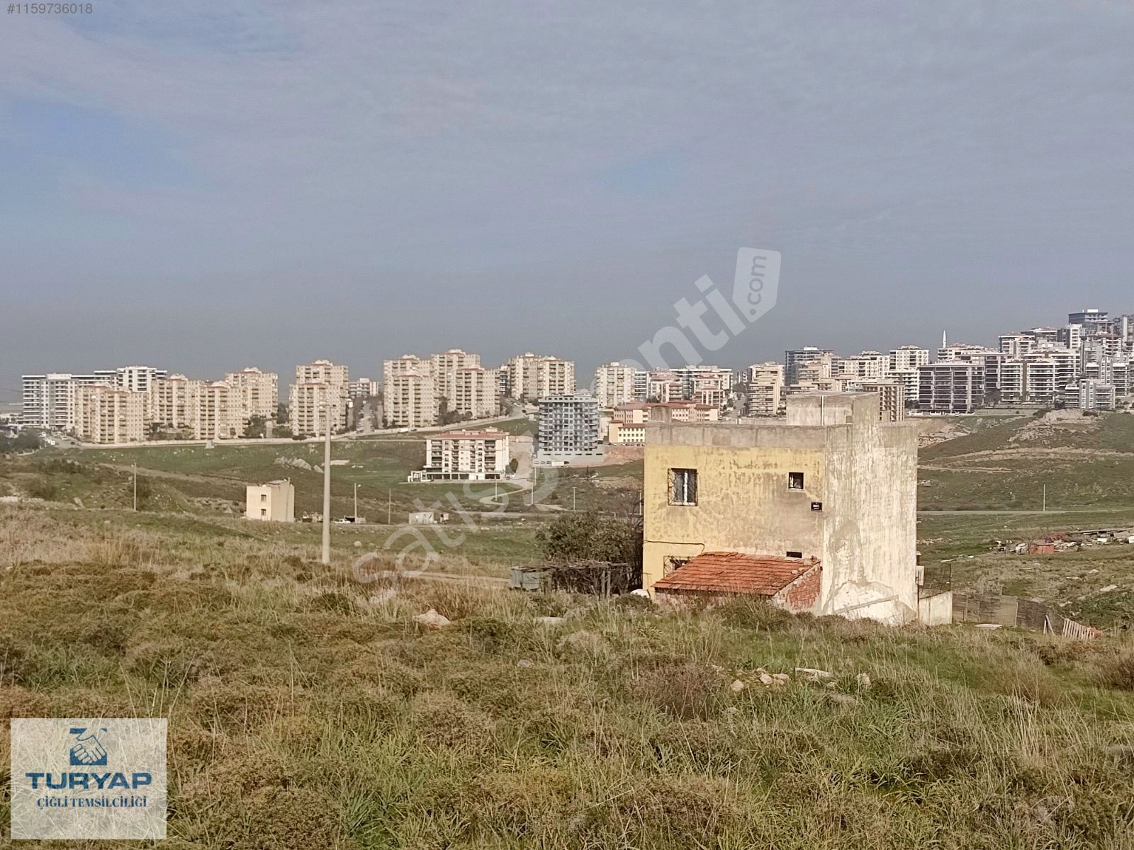 Çiğli Cumhuriyet Mahallesi'nde Satılık Villa İmarlı Arsa