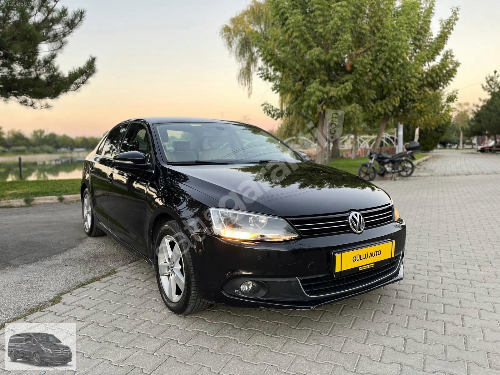 GÜLLÜ OTODAN 2012 MODEL JETTA KRDİ VE ELDEN TAKSİT İMKANİ