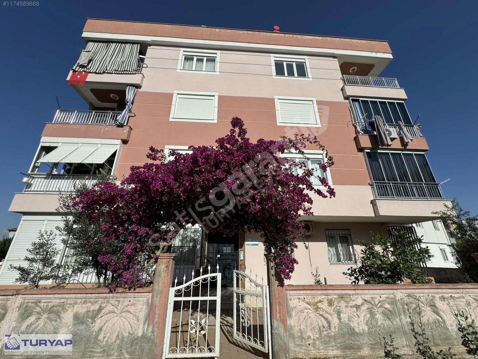 AKTOPRAK MAHALLESİNDE 3+1 SATILIK DAİRE