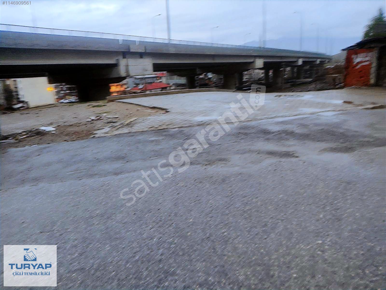 İzmir Menemen İncirlipinar Mahallesi'nde Satılık İmarlı Arsa