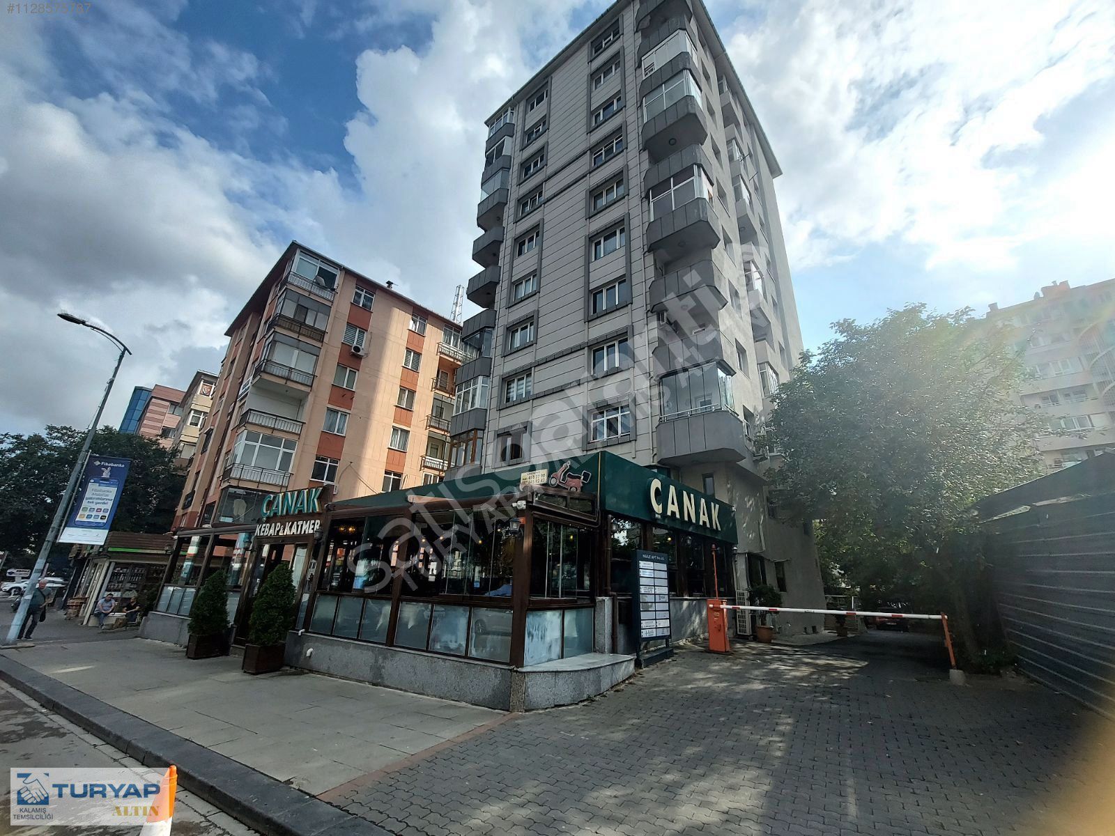 KOZYATAĞI İNÖNÜ CADDESİ SATILIK DÜKKAN