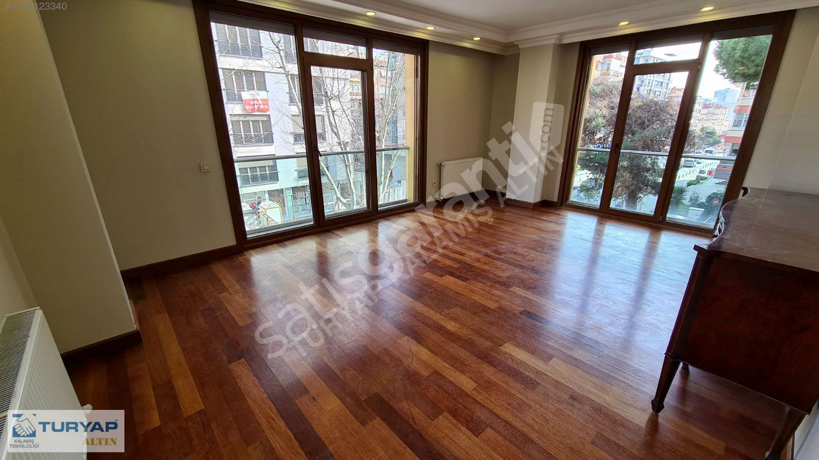 EMİNALİPAŞA CADDESİ'NDE 80M2 NET 2+1 EBEVEYNLİ 8 YILLIK ARA KAT