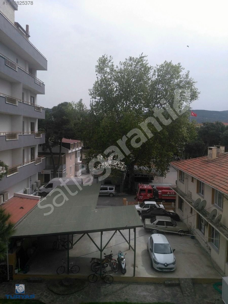 Turyap Dikili'den Merkezde daire satılıktır.