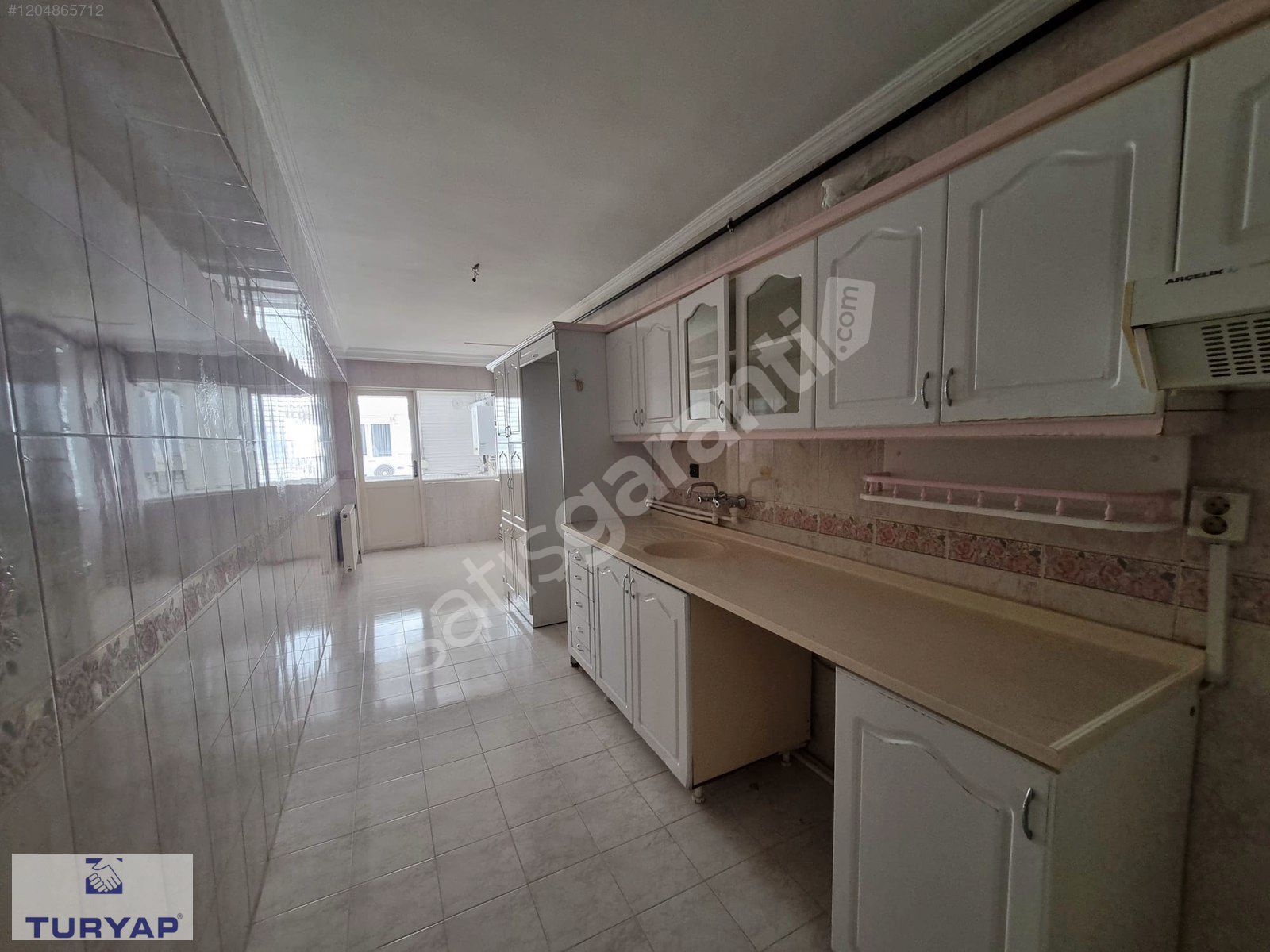 TURYAP GAZİEMİRDEN POLİGONDA SATILIK 3+1 ARAKAT DAİRE
