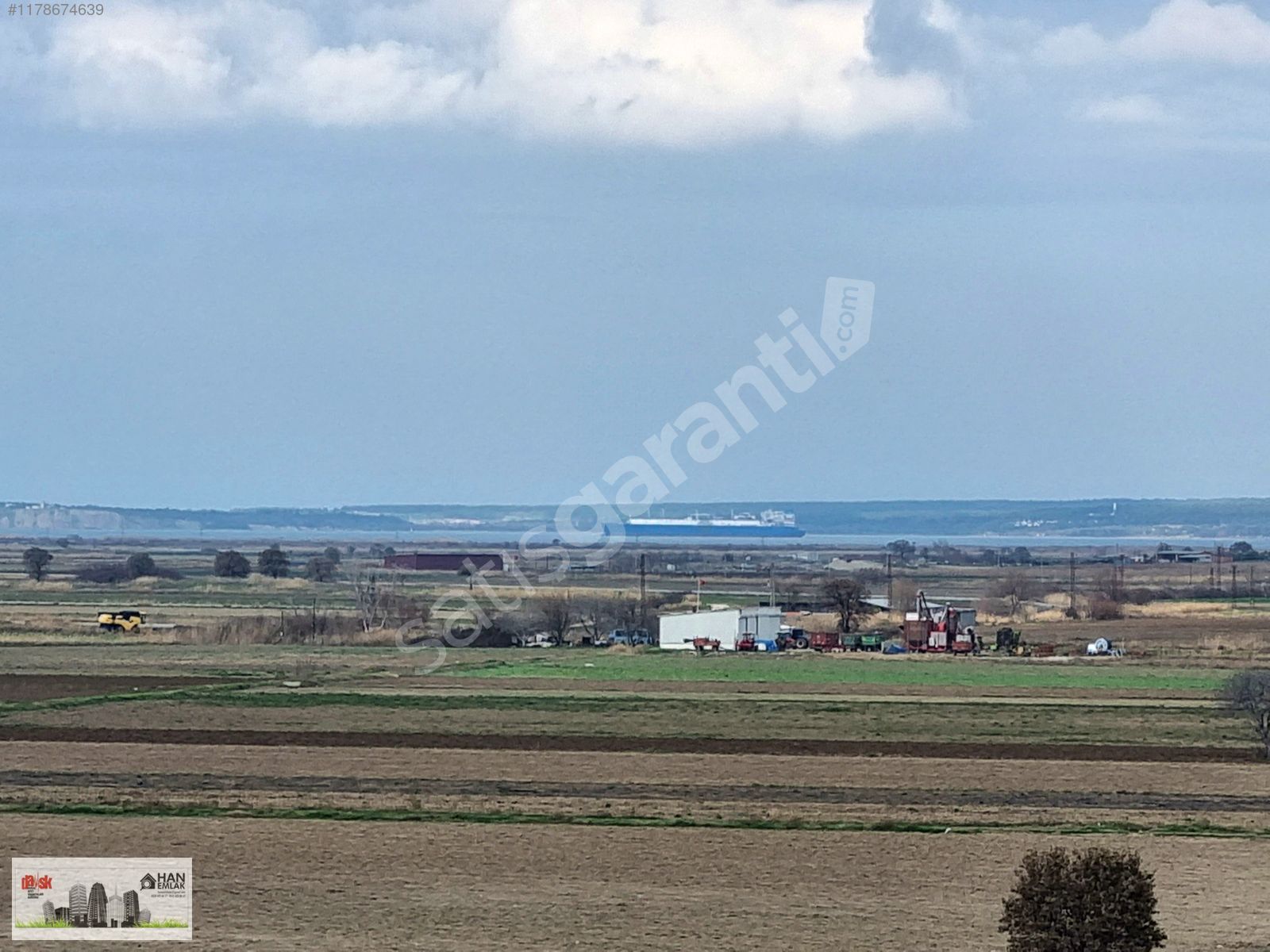 ÇANAKKALE HAN EMLAK OTOMOTİVDEN TEVFİKİYE KÖYÜNDE 10576 m2 TARLA