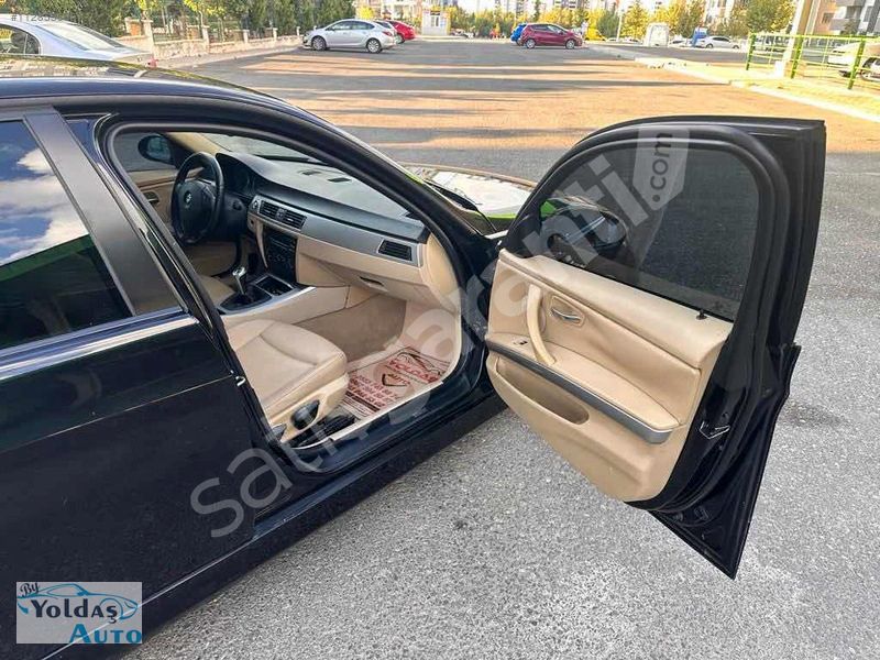 -BY YOLDAŞ AUTO BMW E90 ORJİNAL VE TEMİZ