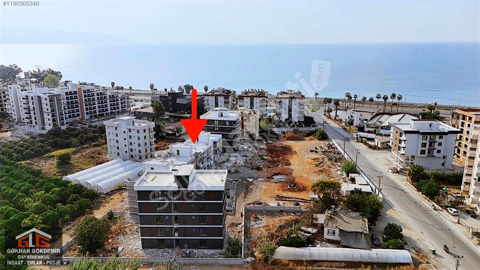 DENİZE SIFIR KONUMDA 4+1 HAVUZLU SİTE İÇİ LÜKS SATILIK VİLLA