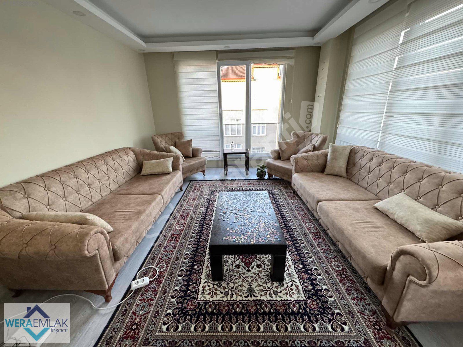 PENDİK AHMETYESEVİ MAH'DE CADDE ÜZERİ 3+1 ARAKAT SATILIK DAİRE
