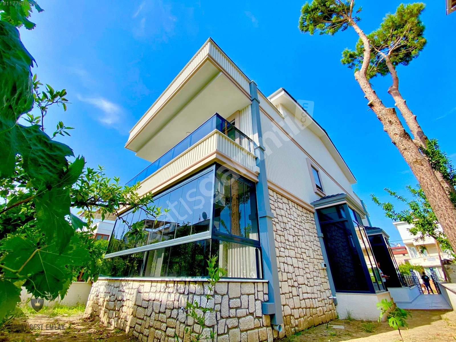⫸ AKÇAY BEST EMLAK ⫷ YENİMAHALLE'DE LÜX TASARIM 3+1 VİLLA