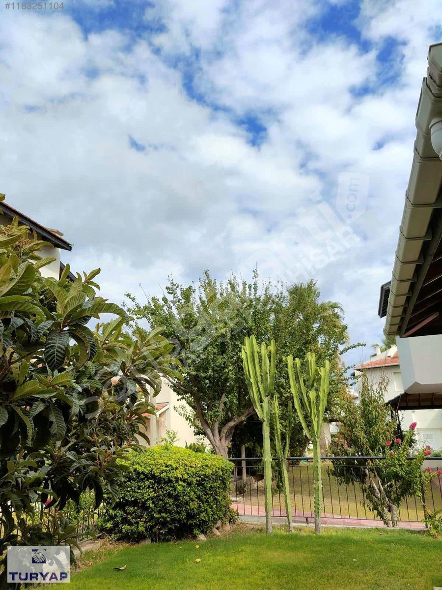 Satılık Villa Çeşmenin Gözde Sitelerinden Birinde
