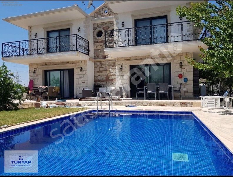 TURYAP ÇEŞME ALAÇATI'da KİRALIK 2 HAVUZLU 8+2 BUTİK OTEL