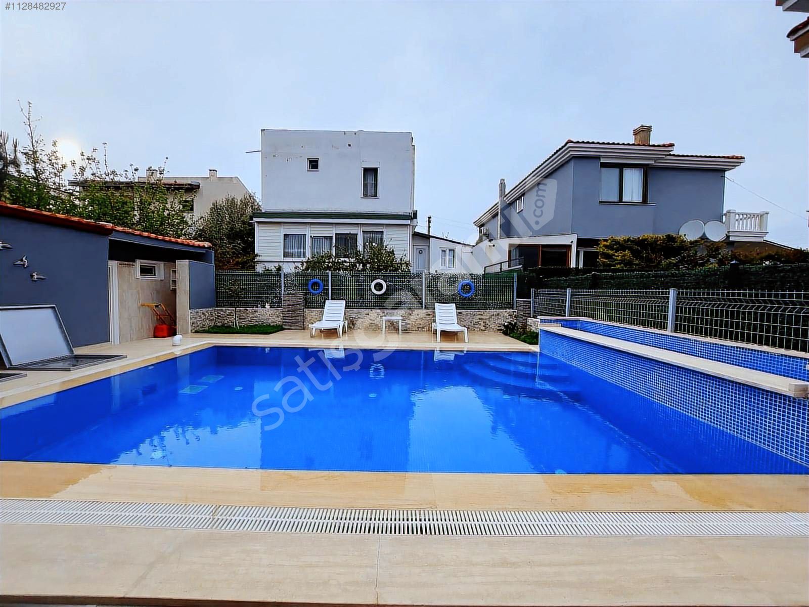 TURYAP ÇEŞME ŞİFNE'de SATILIK TAM MÜSTAKİL HAVUZLU 4+2 VİLLA