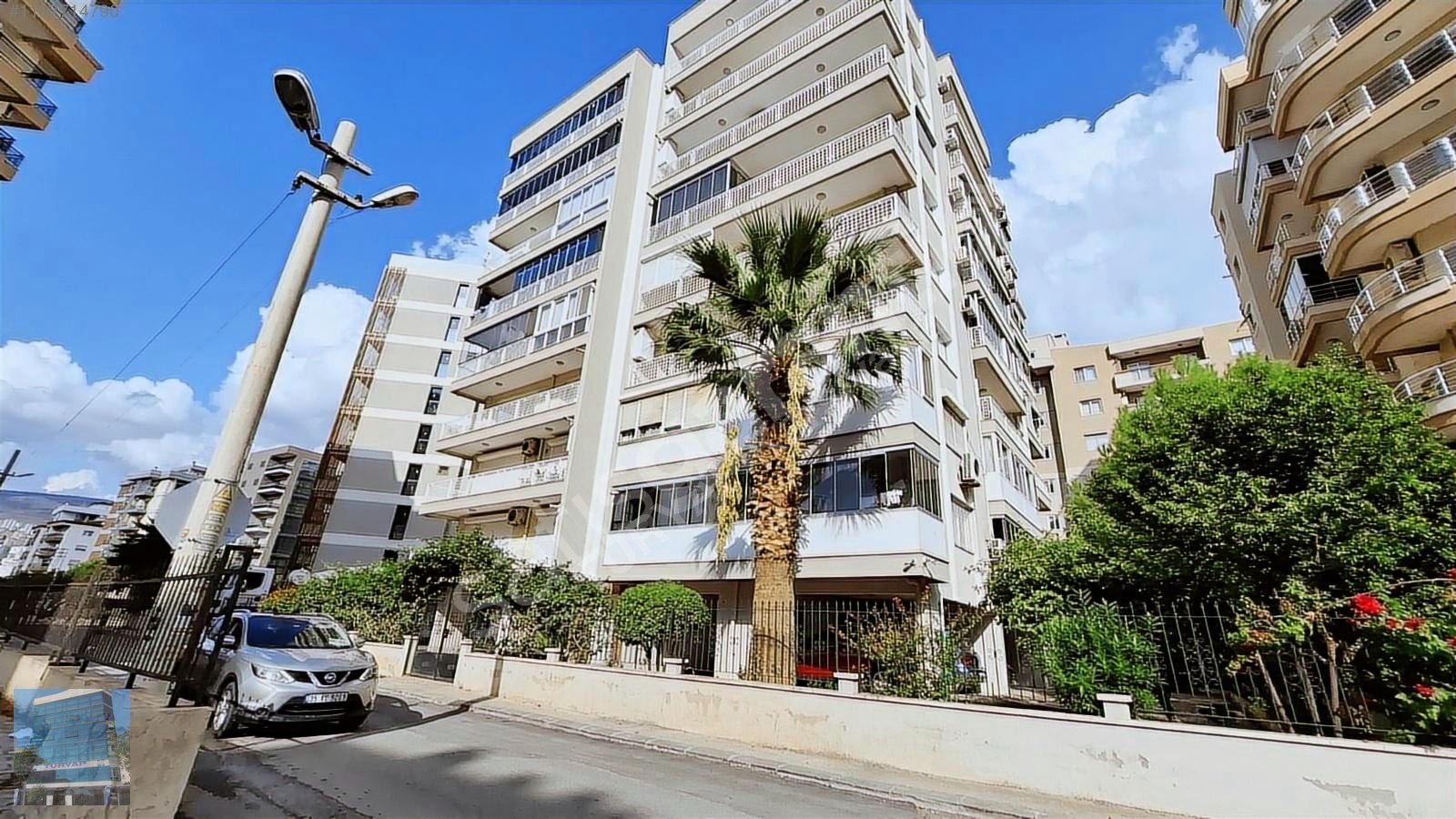 Yalı Mahallesinde, Otoparklı, Geniş ve Ferah Satılık 3+1 Daire