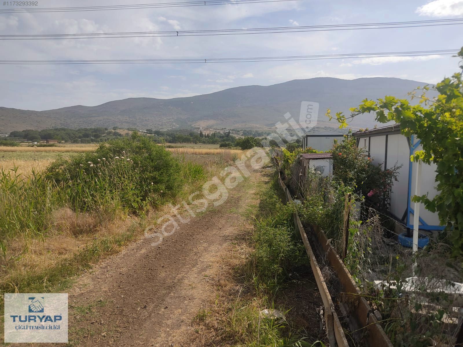 Aliağa Helvacı Mahallesi'nde Satılık Tarla