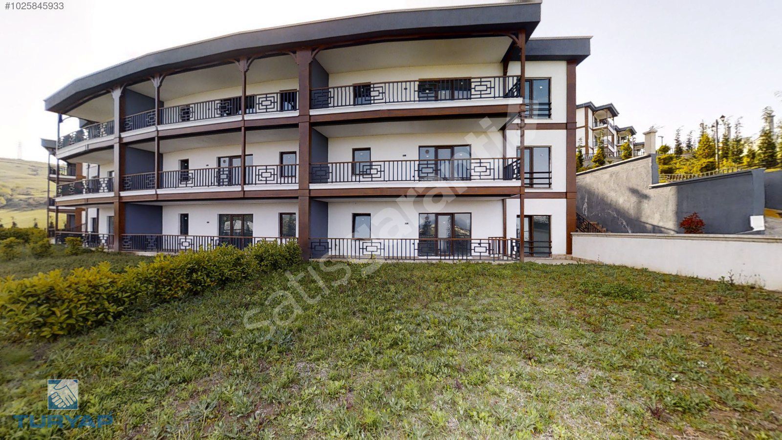 KARAVAN HEDİYELİ HAVUZLU SİTEDE 2+1 SATILIK DAİRE