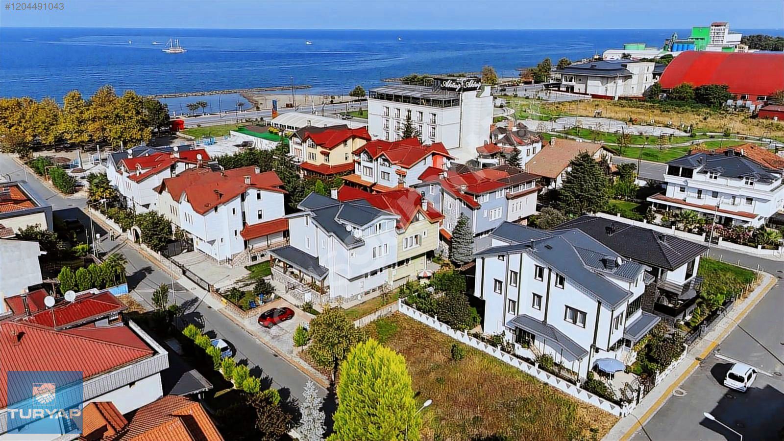ORDU AKYAZI DENİZ SİTESİNDE KÖŞE BAŞI 5+1 FOURLEKS SATILIK VİLLA