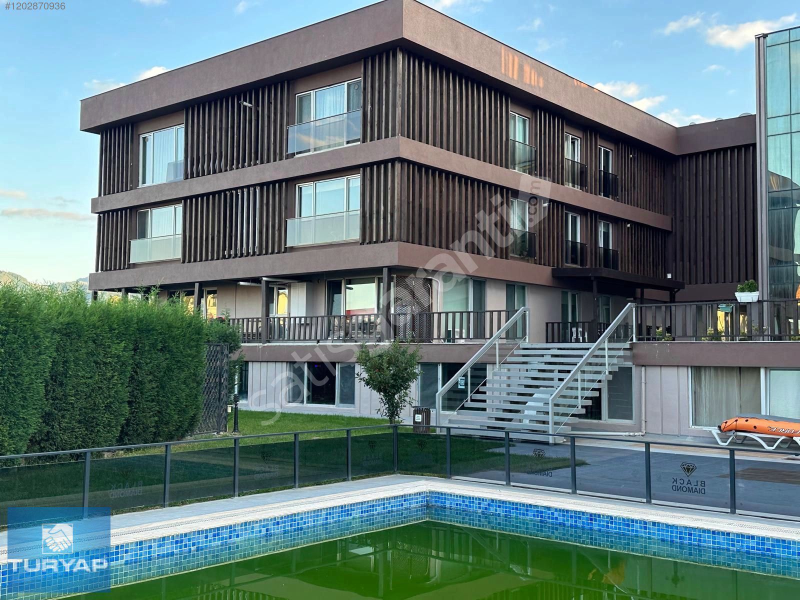 ORDU CUMHURİYET DENİZ TARAFINDA BLACK DİAMOND'DA SATILIK İŞYERİ