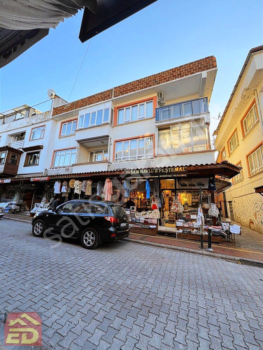 DAĞCI EMLAK BULDAN TARİHİ ÇARŞI'DA SATILIK 2+1 MASRAFSIZ DAİRE