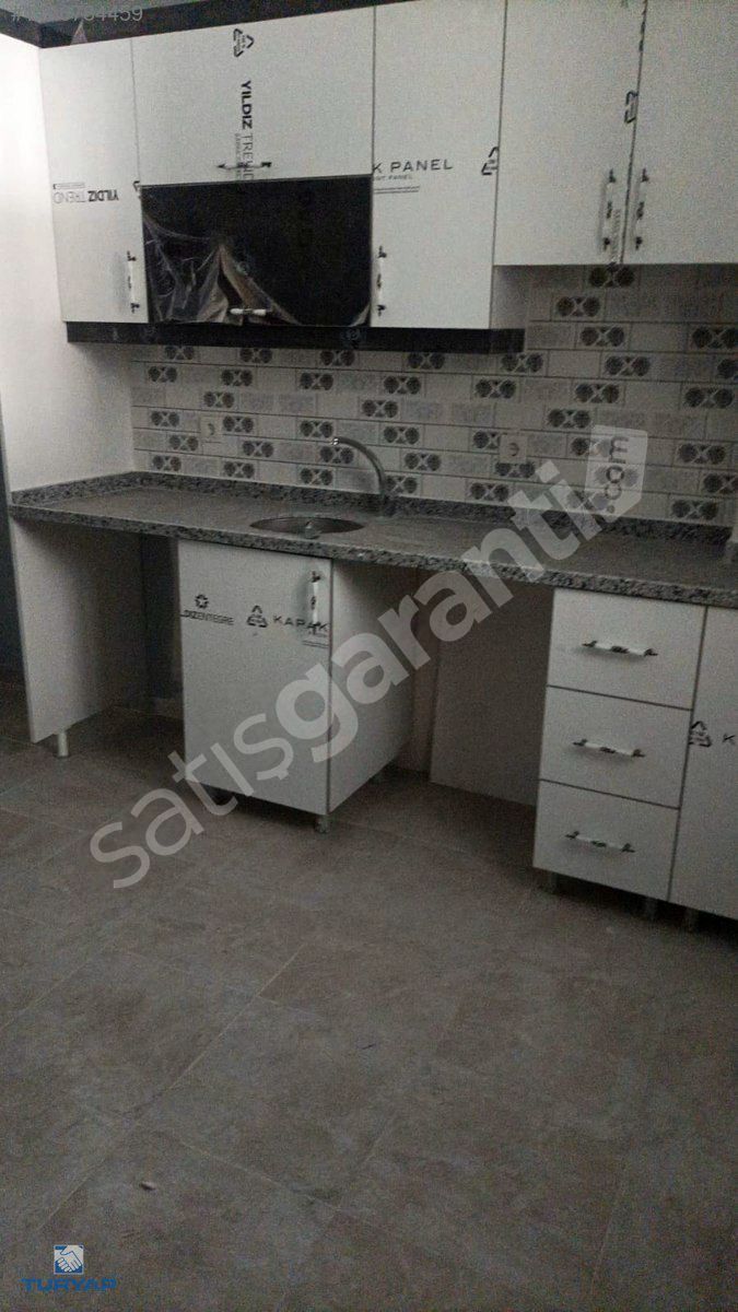 İSTANBUL ESENYURT'UN İNCİRTEPE MAHALLESİNDE SATILIK 1+1 DAİRE