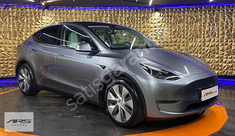 ARS MOTORS 2023 TESLA MODEL Y LONG RANGE OTO PILOT+QUICKSILVER